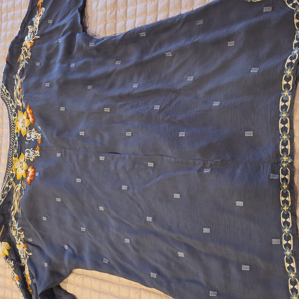 Johnny Was Gray Embroidered V-Neck Tunic - Picture 5 of 5